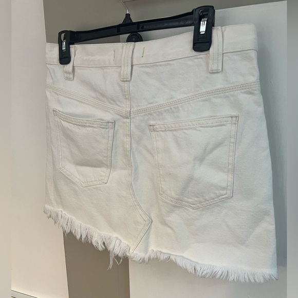 PREOWNED WE THE FREE WOMENS WHITE DENIM SKIRT SIZE 27 - Picture 6 of 8